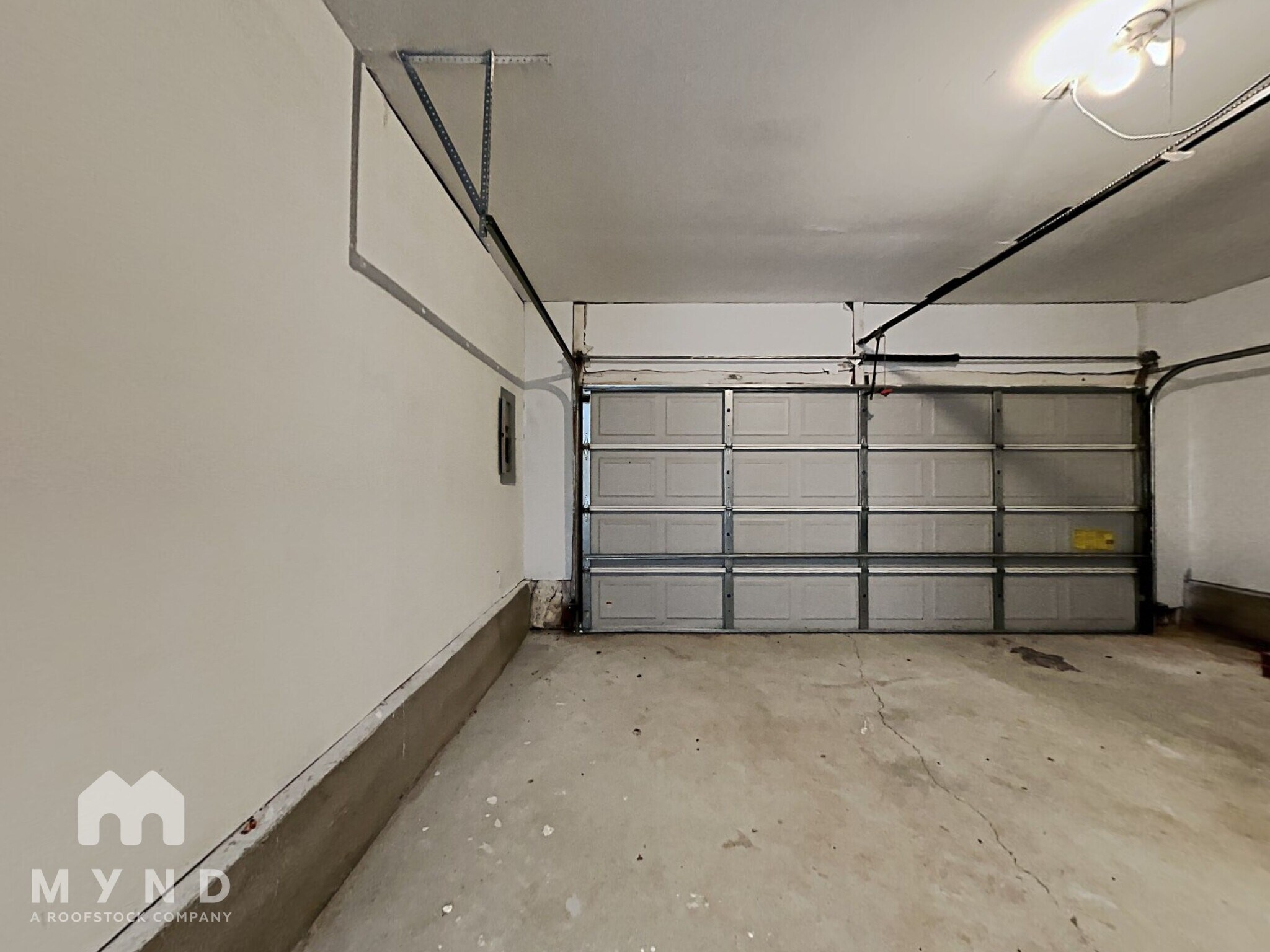 Building Photo - 2025 Plantation Pkwy