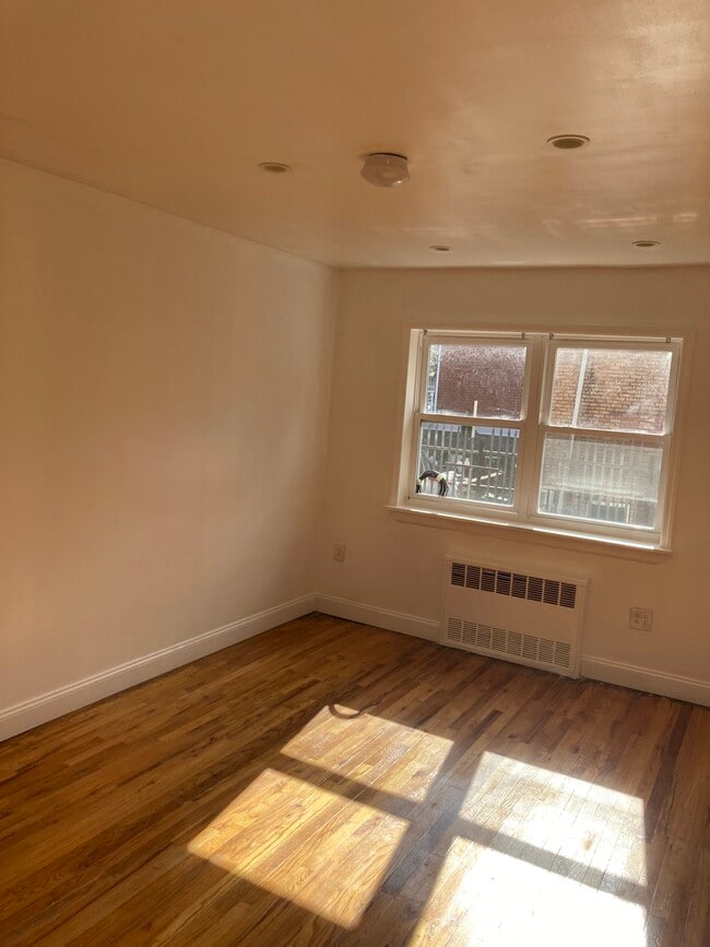 Building Photo - 5518 Avenue H
