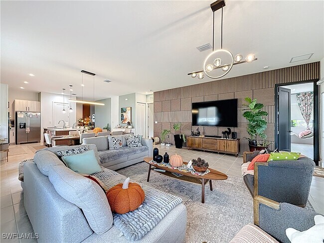 Building Photo - 5277 Lamone Ln