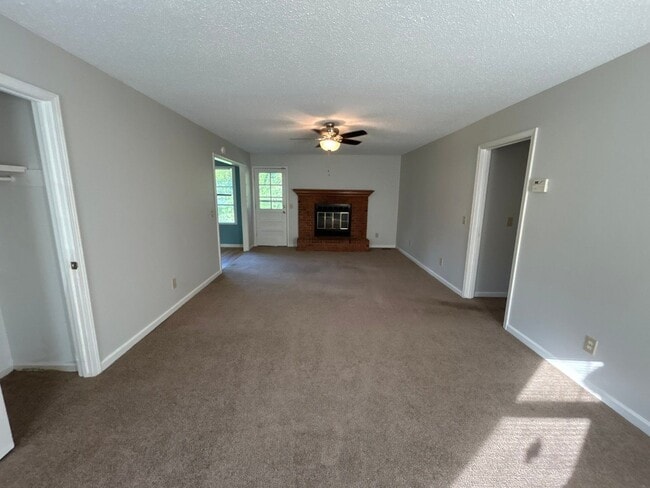 Building Photo - 5722 Whisperwood Dr