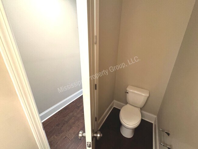 Building Photo - 3BR/3.5BA FURNISHED For Rent