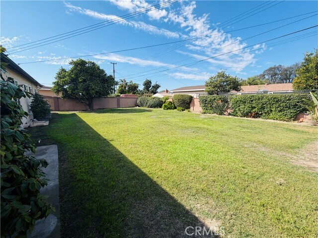 Building Photo - 3123 W Teranimar Dr