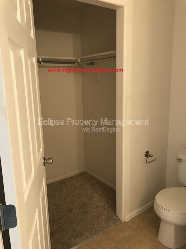 Building Photo - 2463 1/2 Theresea Lane