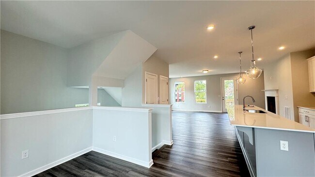 Building Photo - 1479 Creekside Cir NW