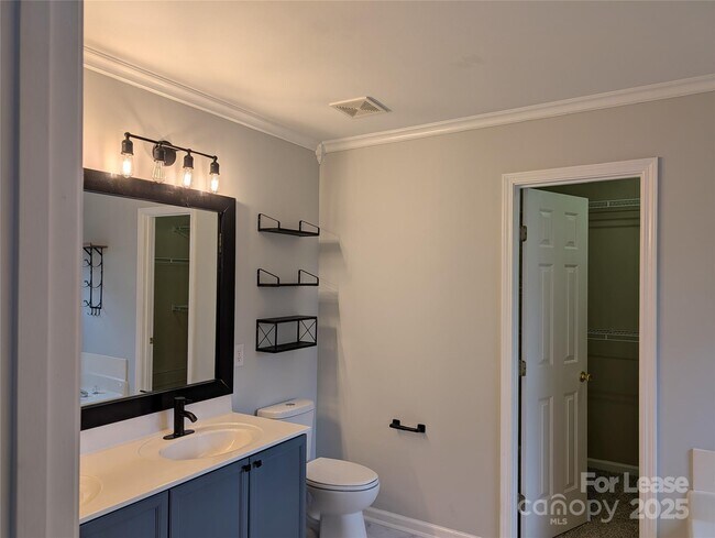 Building Photo - 1013 Muirfield Dr