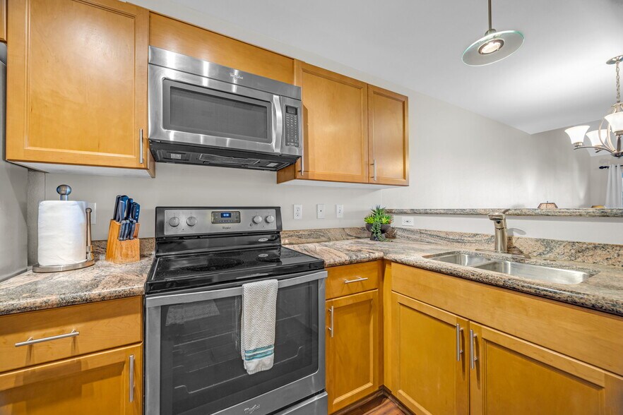 Building Photo - 3950 Kalai Waa St