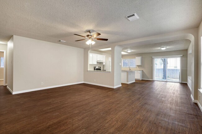 Building Photo - Fully Renovated Single-Story Brick Home in...