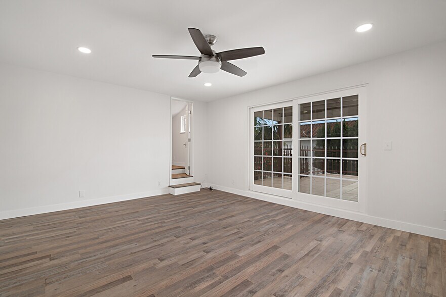 Primary bedroom opening to patio. - 292 Chapalita Dr
