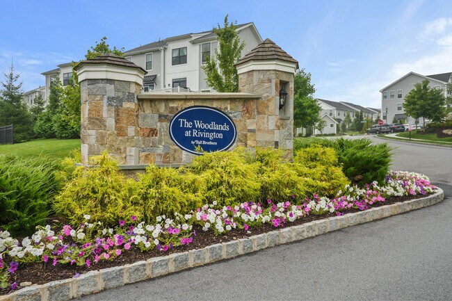Building Photo - 25 Brentwood Cir
