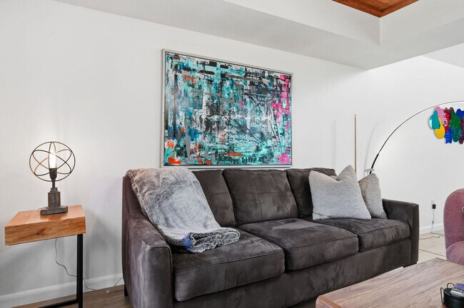 Building Photo - 13609 Heritage Way