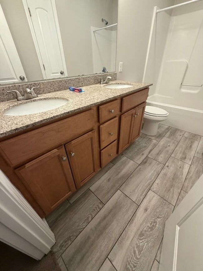 Building Photo - 1142-1144 Boston Road