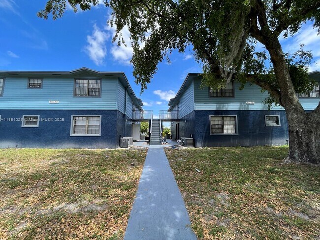 Building Photo - 7625 Tam Oshanter Blvd