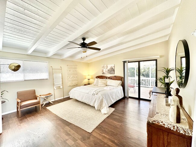 Building Photo - Beautiful, Shorter-Term, Fully Furnished Upstairs Guest Home, on Secluded Hilltop Property with M...