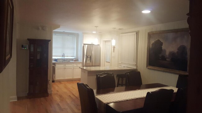 Building Photo - Renovated 3 BD, 2 BA Home in Avondale