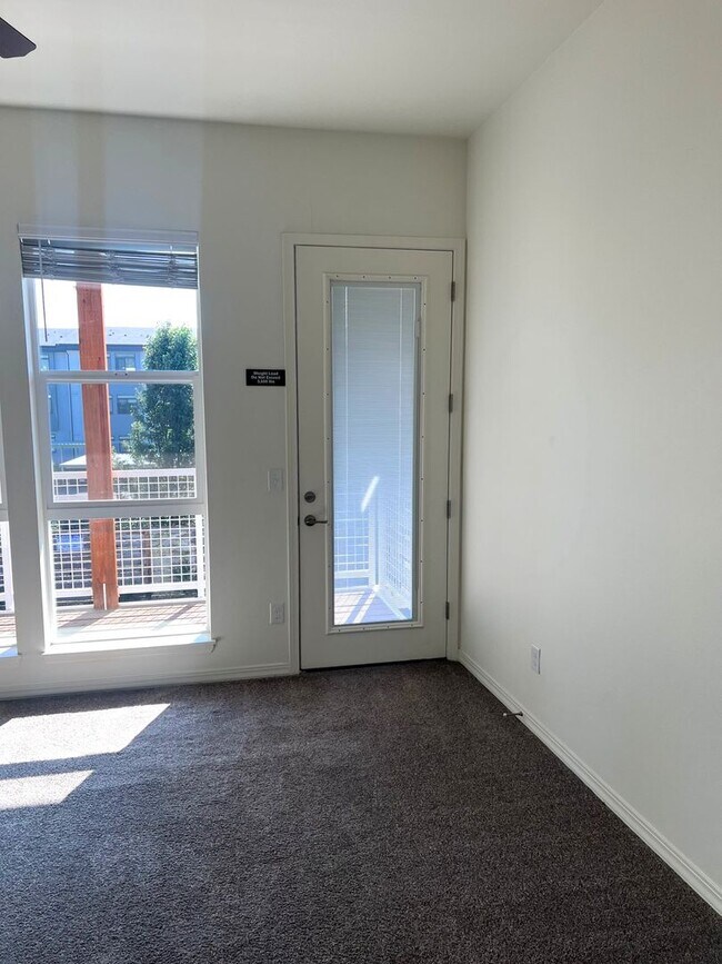 Building Photo - Evergreen Multiplex