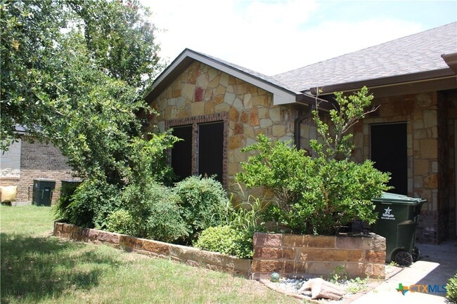 Primary Photo - 167 Chering Dr