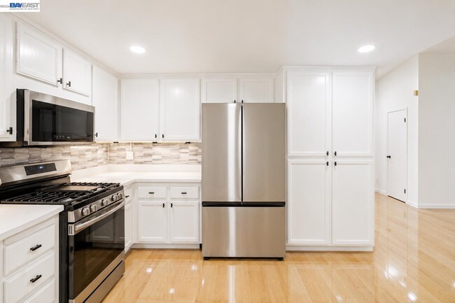 Building Photo - 9699 Rudway Ct