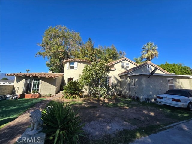 Building Photo - 558 N Lark Ellen Ave