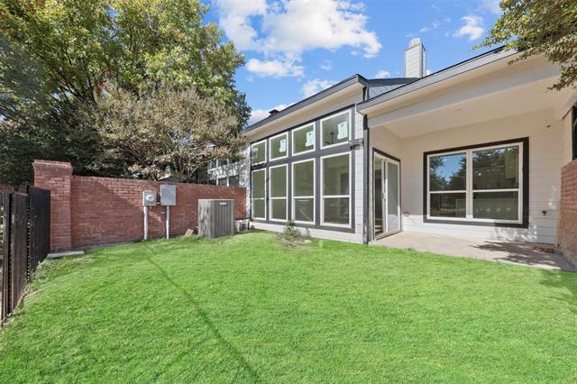 Building Photo - 1412 N Crosspointe St