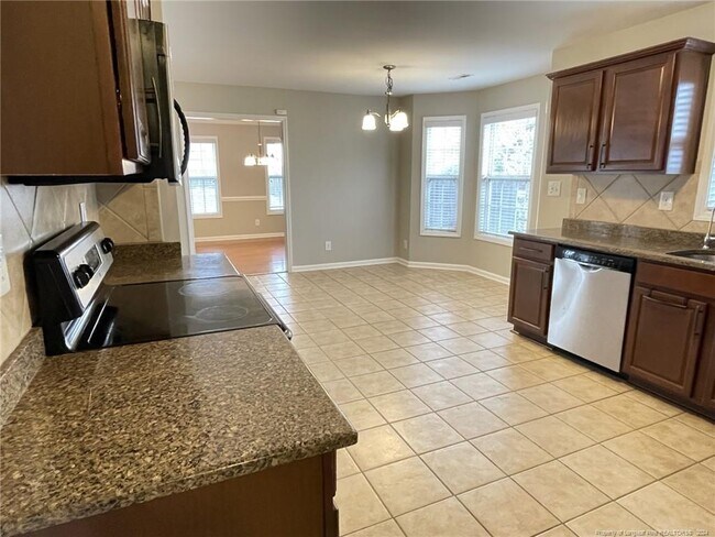 Building Photo - 187 Advance Dr