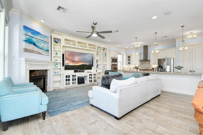 Building Photo - 3803 Neptune