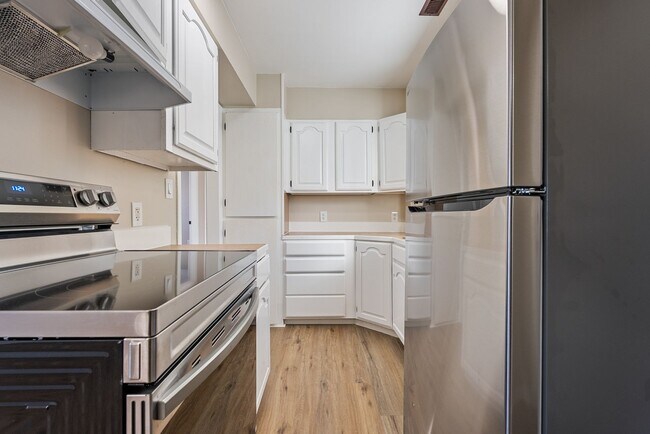 Building Photo - 4 Bed | 1 Bath with Modern Finishes in SE PDX