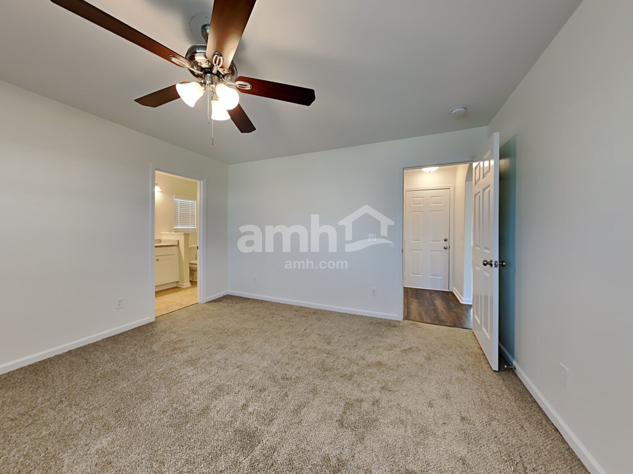 Building Photo - 163 Willow Point Cir