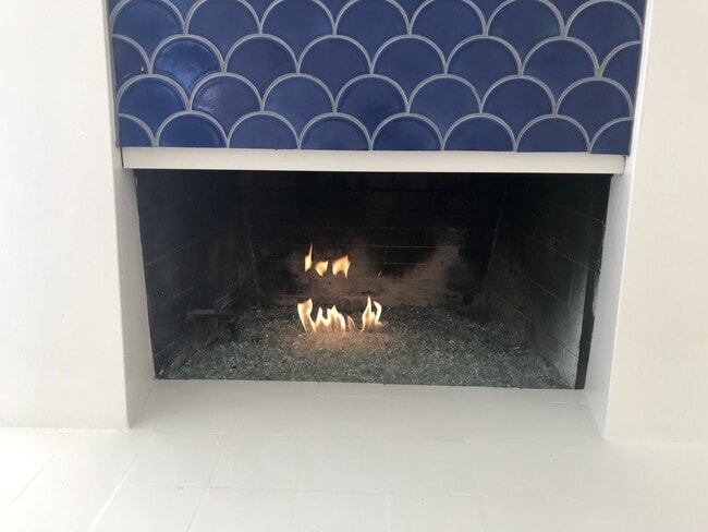 Building Photo - M/I SPECIAL - Remodeled Townhome in Point ...
