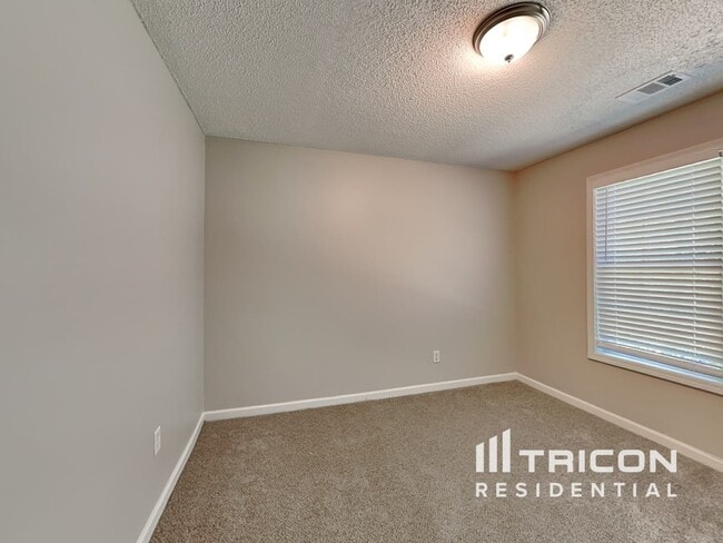 Building Photo - 4108 Lake Summit Ct