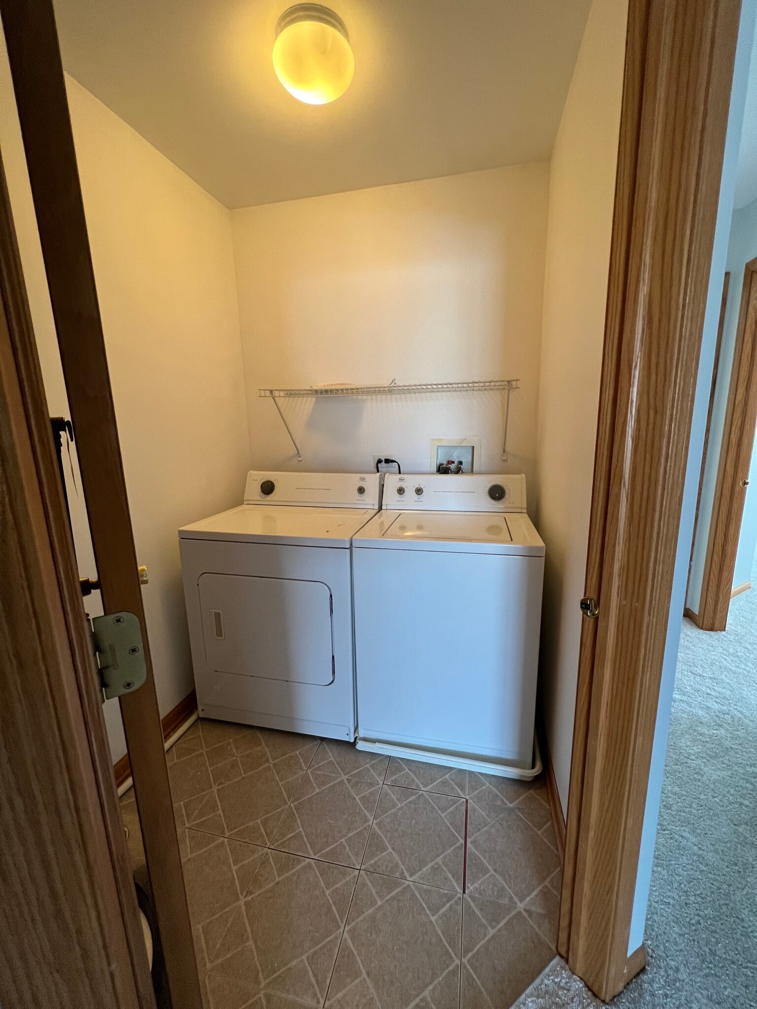 Building Photo - 1470 Millbrook Dr