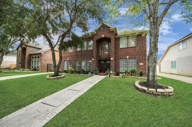 Building Photo - 922 Bayhill Dr