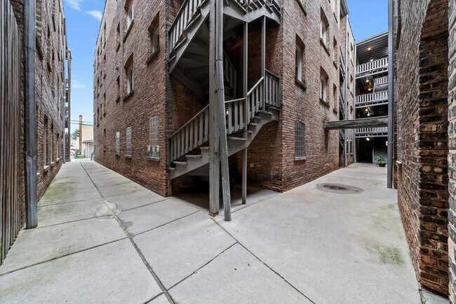 Building Photo - 6815 21st St