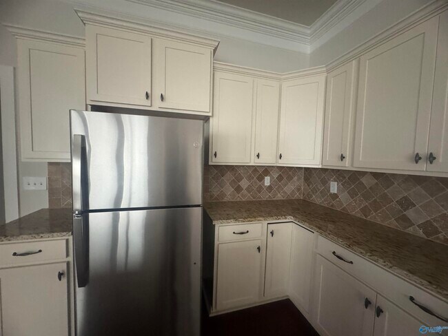 Building Photo - 117 Innocent Trl