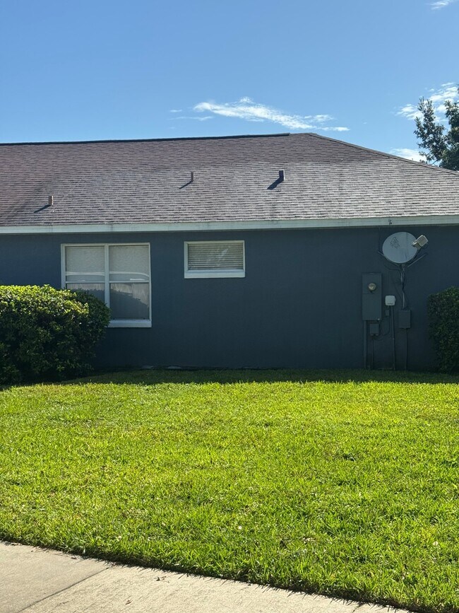 Building Photo - 4940 Bellthorn Dr