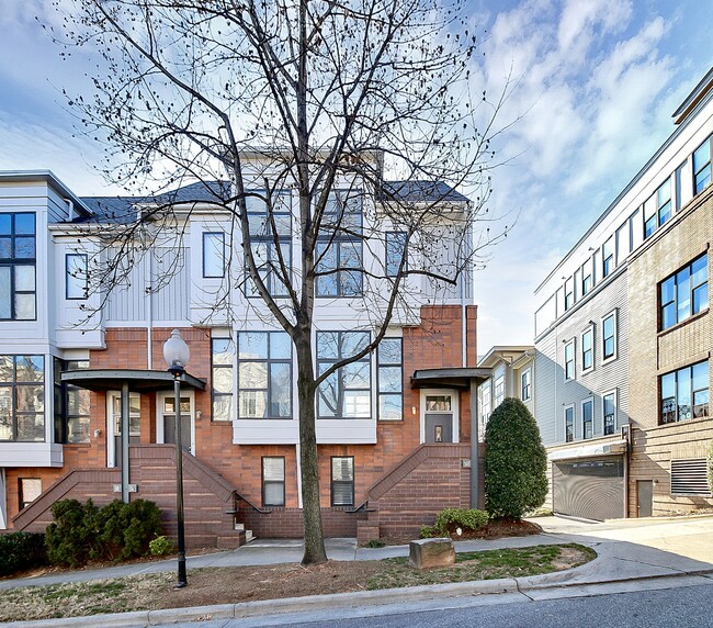 Building Photo - 608 Garden District Dr