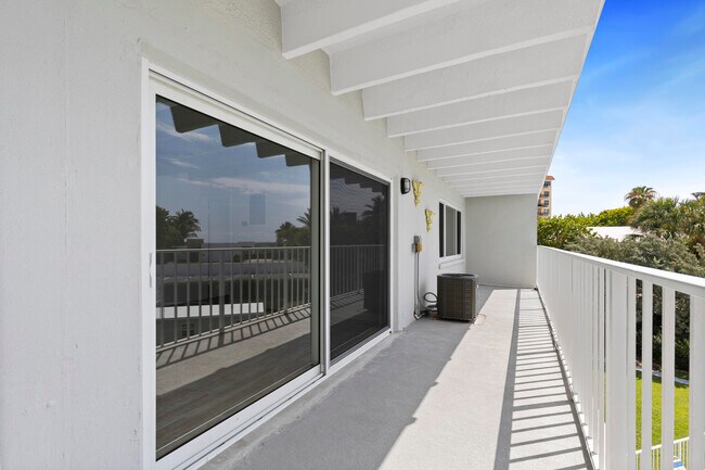 Building Photo - 3500 S Ocean Blvd