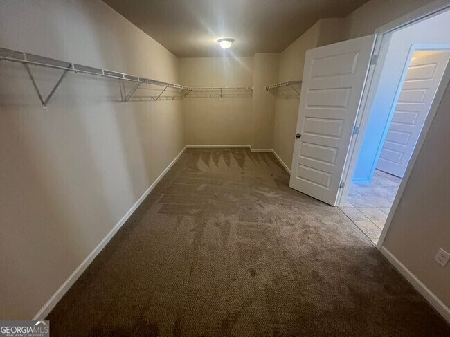 Building Photo - 130 Silver Peak Dr