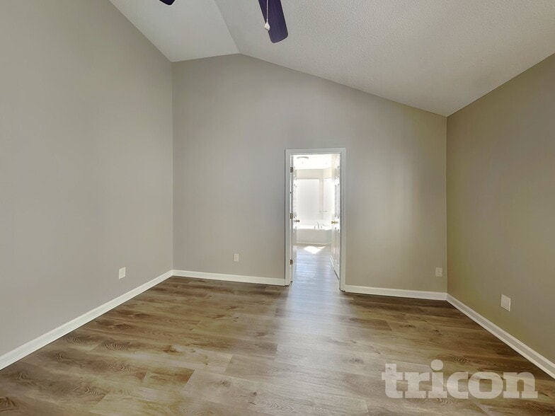 Building Photo - 3547 Lehigh Way