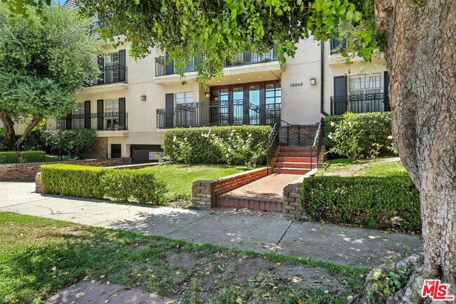 Building Photo - 15248 Dickens St