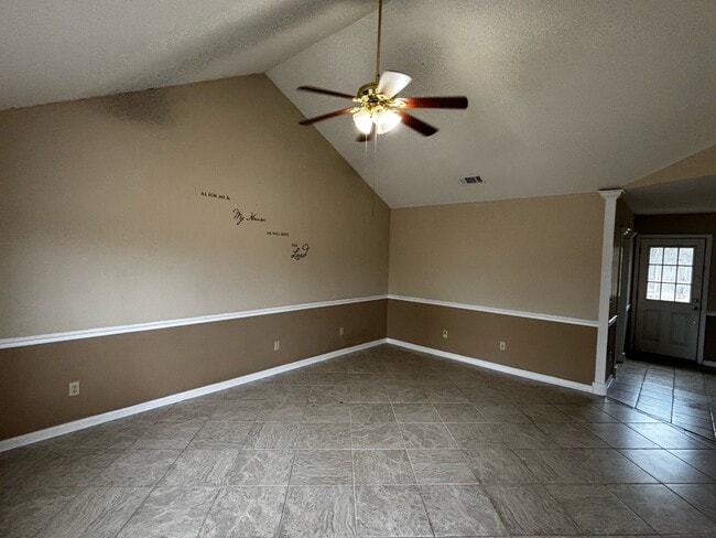 Building Photo - 728 Timber Ridge Trail