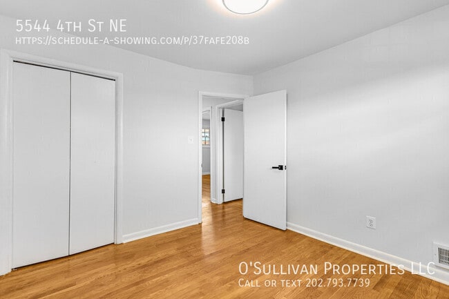 Building Photo - 5544 4th St NE