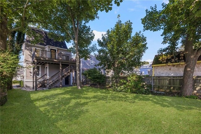 Building Photo - 7 Sheffield Ave