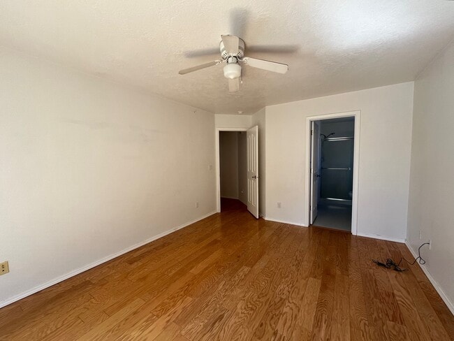 Building Photo - 11917 W Lewisburg Ct