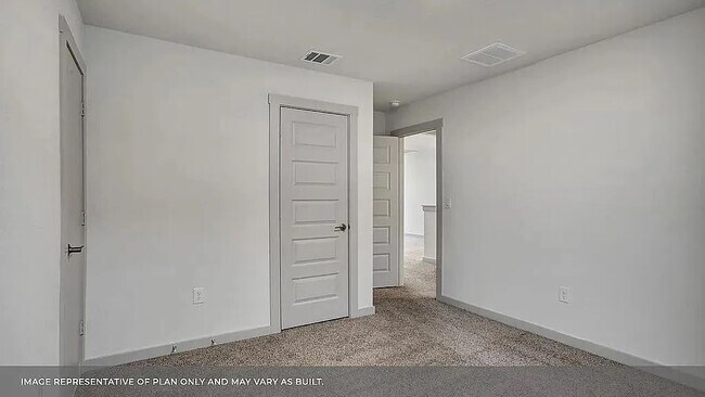 Building Photo - Room in House on Lubeck Dr