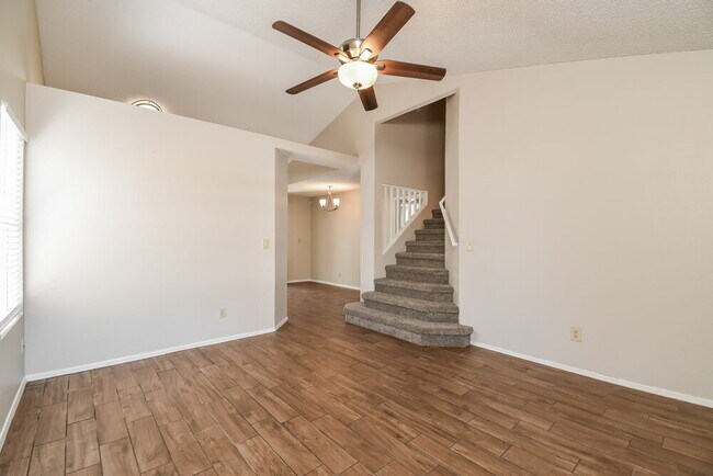 Building Photo - 3869 W Elgin St