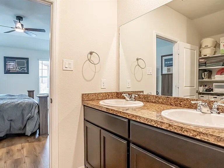 Building Photo - 9912 Huntersville Trl