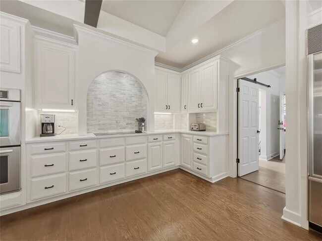 Building Photo - 6 Candleleaf Ct