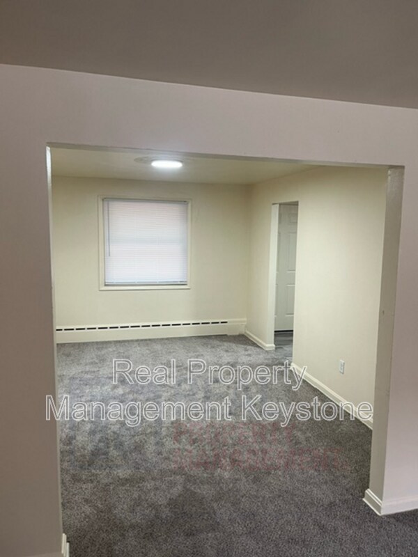 Building Photo - 307 Greenlee Rd