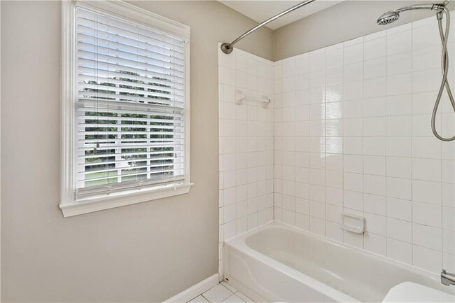 Building Photo - 2065 N Bethany Creek Dr
