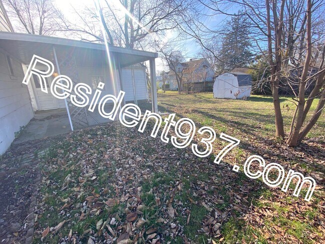 Building Photo - 3 Bed 1 bath